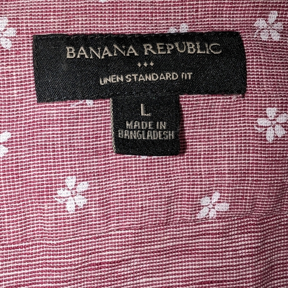 Banana Republic mauve flowered button down size L - Picture 2 of 3